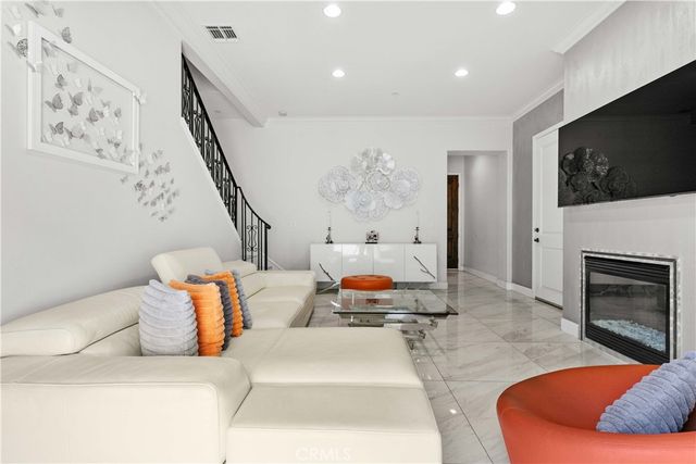 6920 Valmont 5, Tujunga, CA 91042