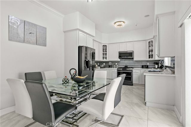 6920 Valmont 5, Tujunga, CA 91042