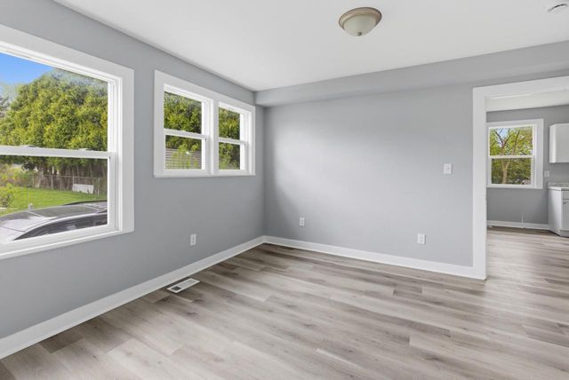 8416 W Bluemound ROAD, Milwaukee, WI 53226