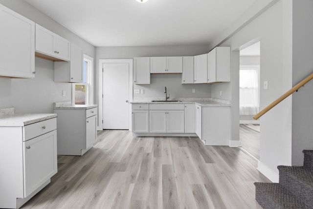 8416 W Bluemound ROAD, Milwaukee, WI 53226