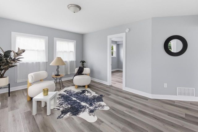 8416 W Bluemound ROAD, Milwaukee, WI 53226