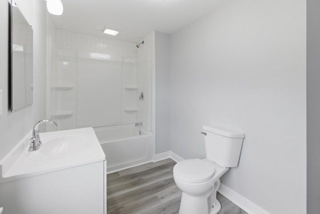 8416 W Bluemound ROAD, Milwaukee, WI 53226