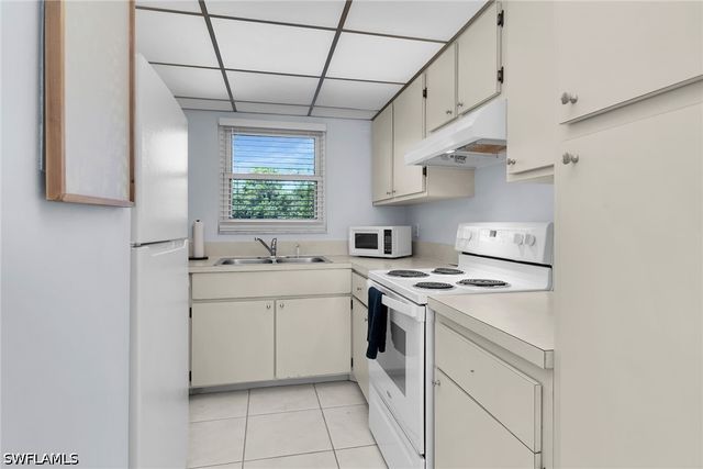1000 Manatee RD A105, Naples, FL 34114