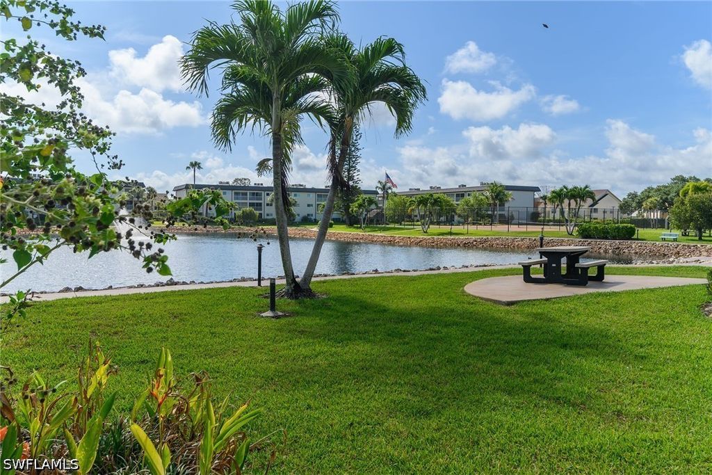 1000 Manatee RD A105, Naples, FL 34114