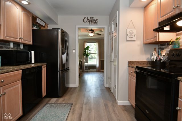 5028 Beechwood Circle, Avon, IN 46123