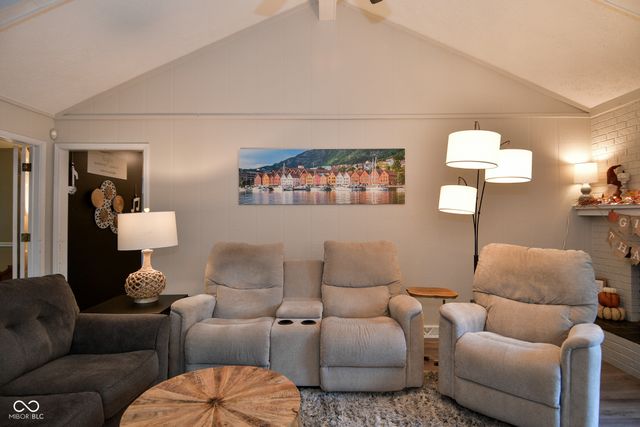 5028 Beechwood Circle, Avon, IN 46123