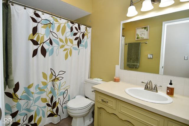 5028 Beechwood Circle, Avon, IN 46123