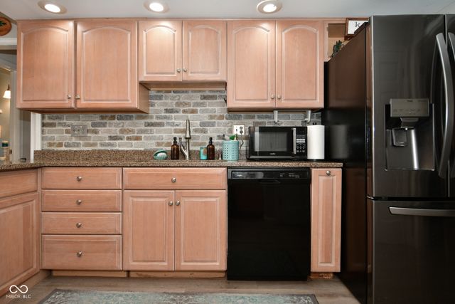 5028 Beechwood Circle, Avon, IN 46123