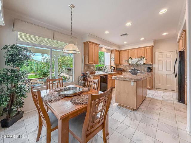 260 Sycamore Ridge Street, Simi Valley, CA 93065