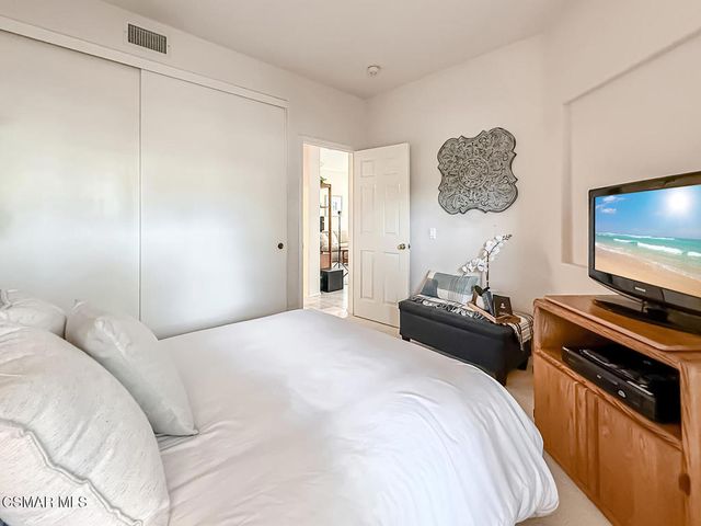 260 Sycamore Ridge Street, Simi Valley, CA 93065