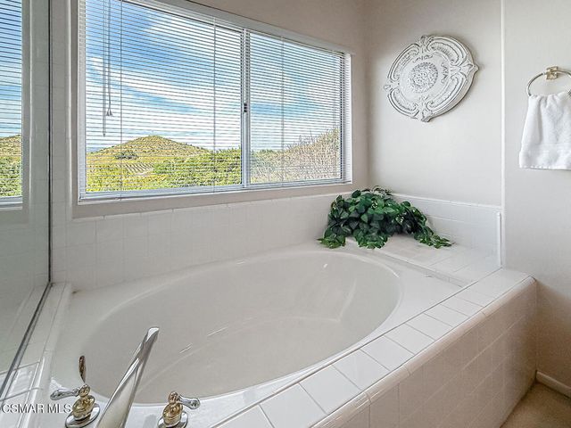 260 Sycamore Ridge Street, Simi Valley, CA 93065