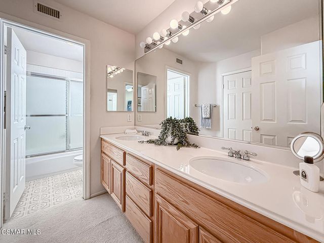 260 Sycamore Ridge Street, Simi Valley, CA 93065