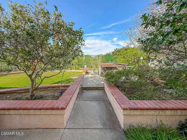 260 Sycamore Ridge Street, Simi Valley, CA 93065