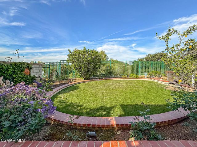 260 Sycamore Ridge Street, Simi Valley, CA 93065