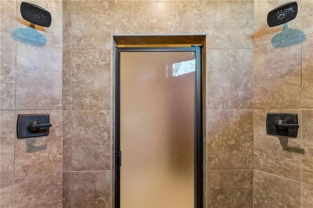 17218 W 197TH Place, Spring Hill, KS 66083