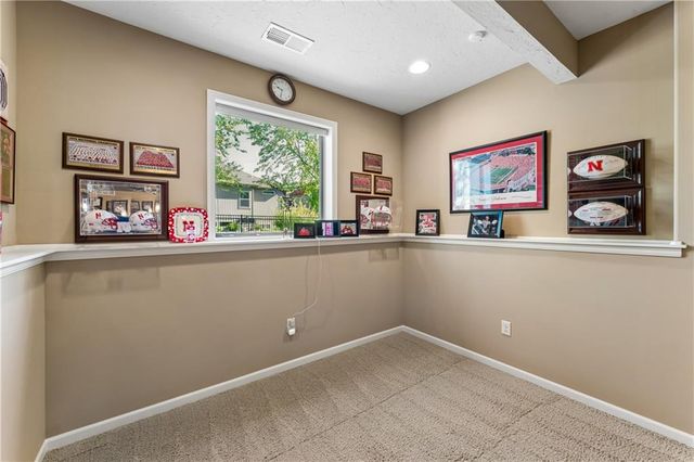 17218 W 197TH Place, Spring Hill, KS 66083