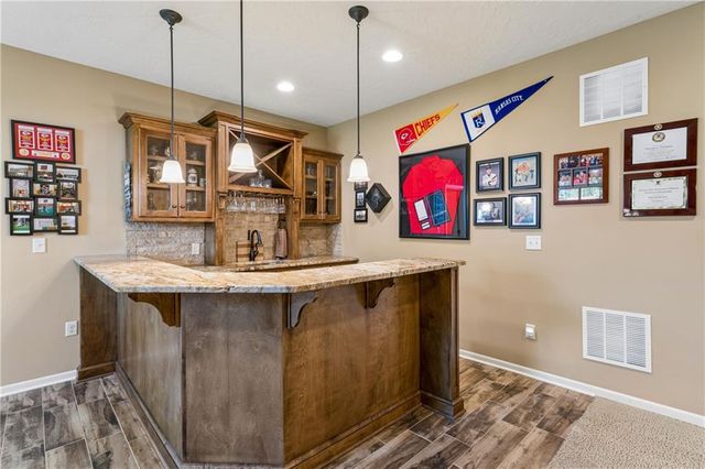 17218 W 197TH Place, Spring Hill, KS 66083