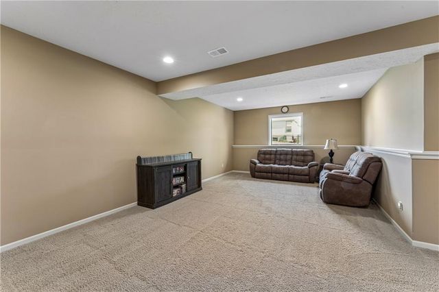 17218 W 197TH Place, Spring Hill, KS 66083