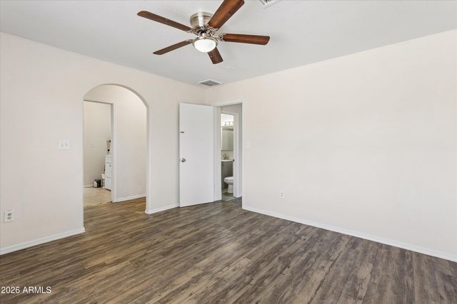735 E SOUTH MOUNTAIN Avenue, Phoenix, AZ 85042