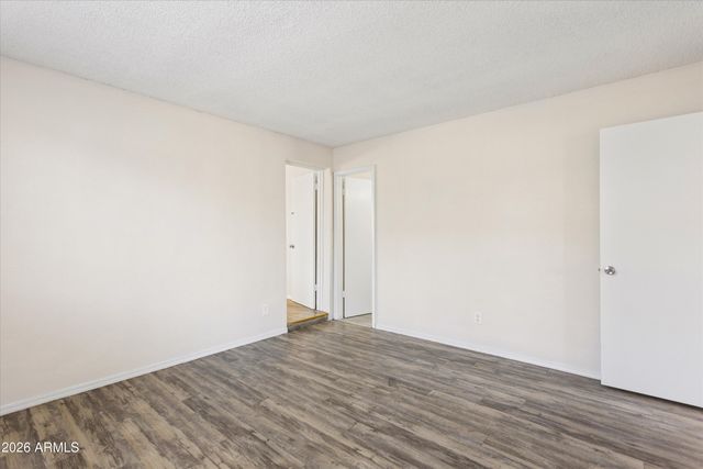 735 E SOUTH MOUNTAIN Avenue, Phoenix, AZ 85042