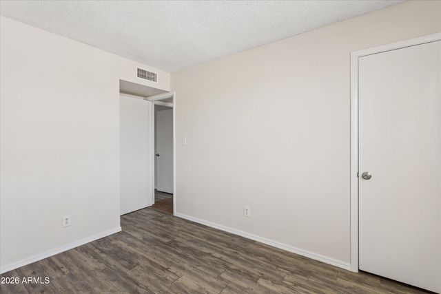 735 E SOUTH MOUNTAIN Avenue, Phoenix, AZ 85042
