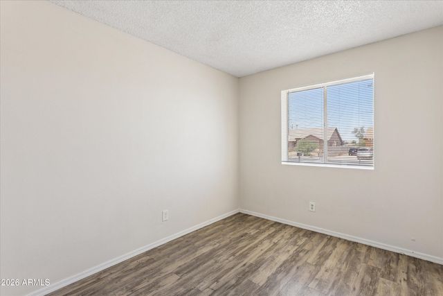 735 E SOUTH MOUNTAIN Avenue, Phoenix, AZ 85042