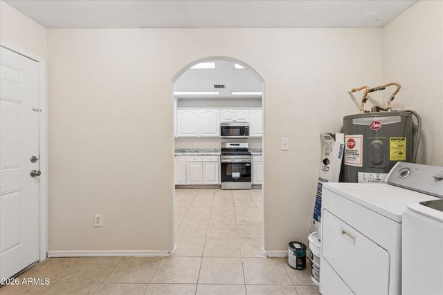 735 E SOUTH MOUNTAIN Avenue, Phoenix, AZ 85042
