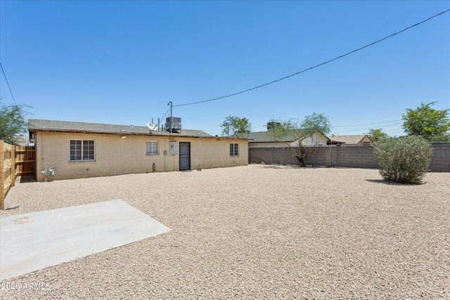 735 E SOUTH MOUNTAIN Avenue, Phoenix, AZ 85042