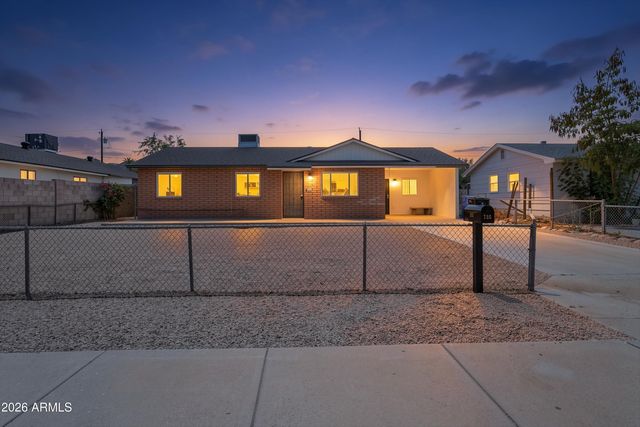 735 E SOUTH MOUNTAIN Avenue, Phoenix, AZ 85042