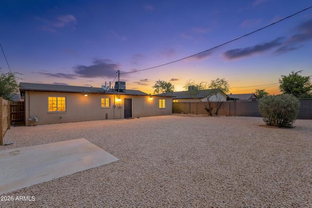 735 E SOUTH MOUNTAIN Avenue, Phoenix, AZ 85042