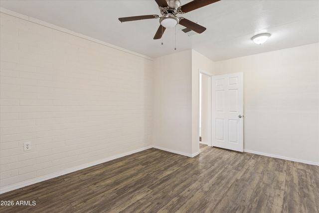 735 E SOUTH MOUNTAIN Avenue, Phoenix, AZ 85042