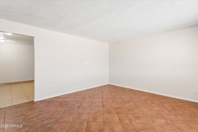 735 E SOUTH MOUNTAIN Avenue, Phoenix, AZ 85042