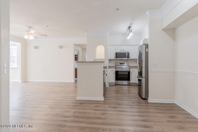 8550 TOUCHTON Road 2211, Jacksonville, FL 32216