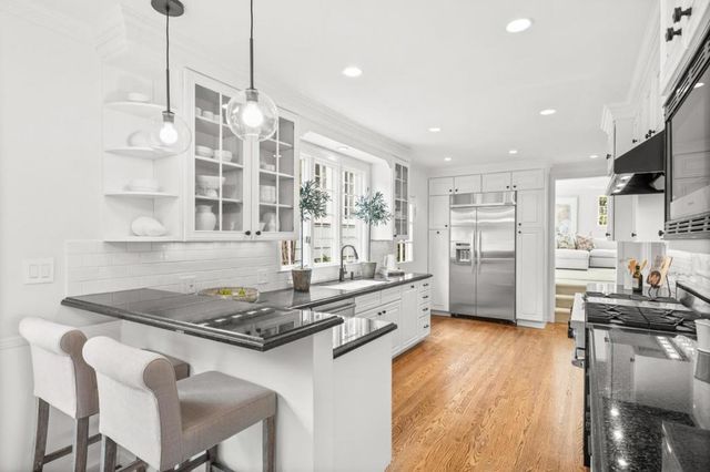 2835 Hillside Drive, Burlingame, CA 94010