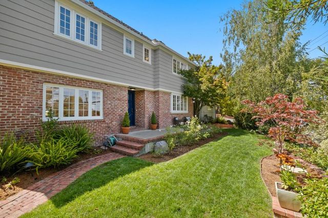 2835 Hillside Drive, Burlingame, CA 94010