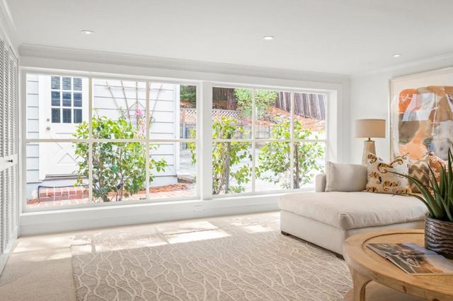 2835 Hillside Drive, Burlingame, CA 94010