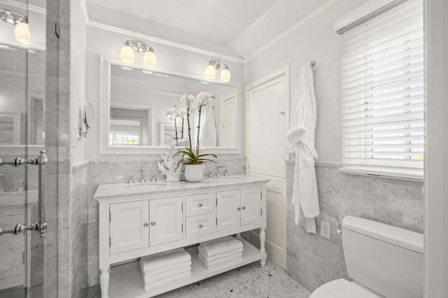2835 Hillside Drive, Burlingame, CA 94010