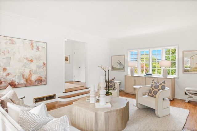 2835 Hillside Drive, Burlingame, CA 94010