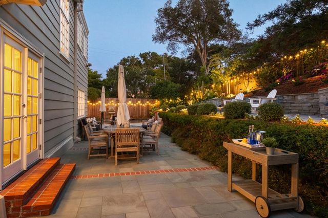 2835 Hillside Drive, Burlingame, CA 94010