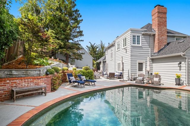 2835 Hillside Drive, Burlingame, CA 94010