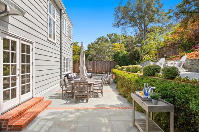 2835 Hillside Drive, Burlingame, CA 94010
