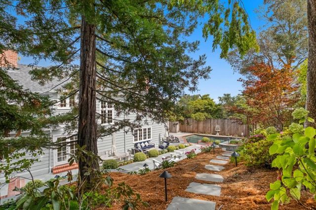 2835 Hillside Drive, Burlingame, CA 94010