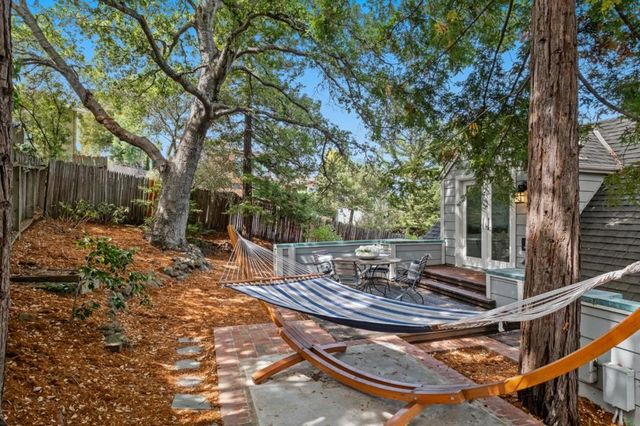 2835 Hillside Drive, Burlingame, CA 94010