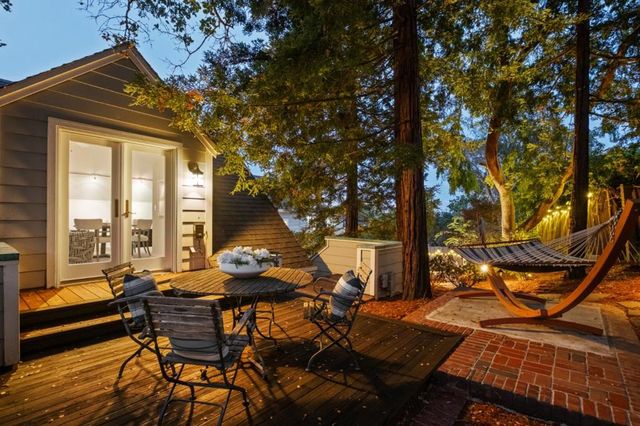 2835 Hillside Drive, Burlingame, CA 94010