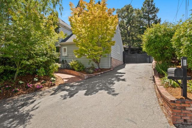 2835 Hillside Drive, Burlingame, CA 94010