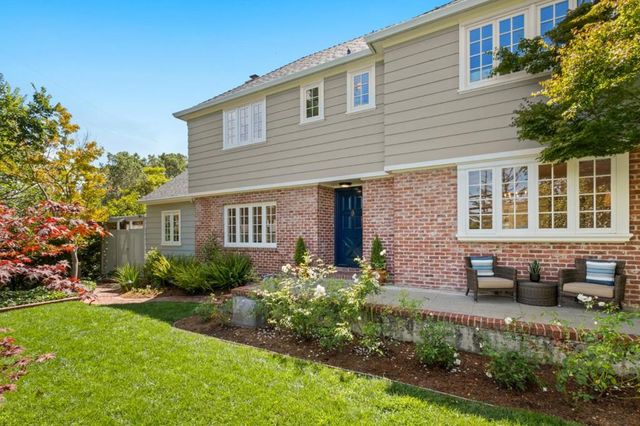 2835 Hillside Drive, Burlingame, CA 94010