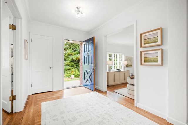 2835 Hillside Drive, Burlingame, CA 94010