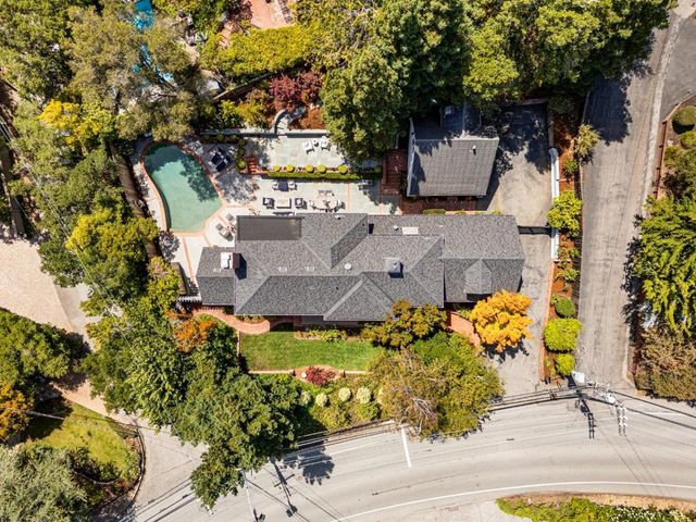 2835 Hillside Drive, Burlingame, CA 94010