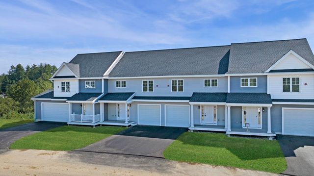 23 Crestview Way, Raymond, NH 03077