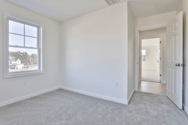 23 Crestview Way, Raymond, NH 03077